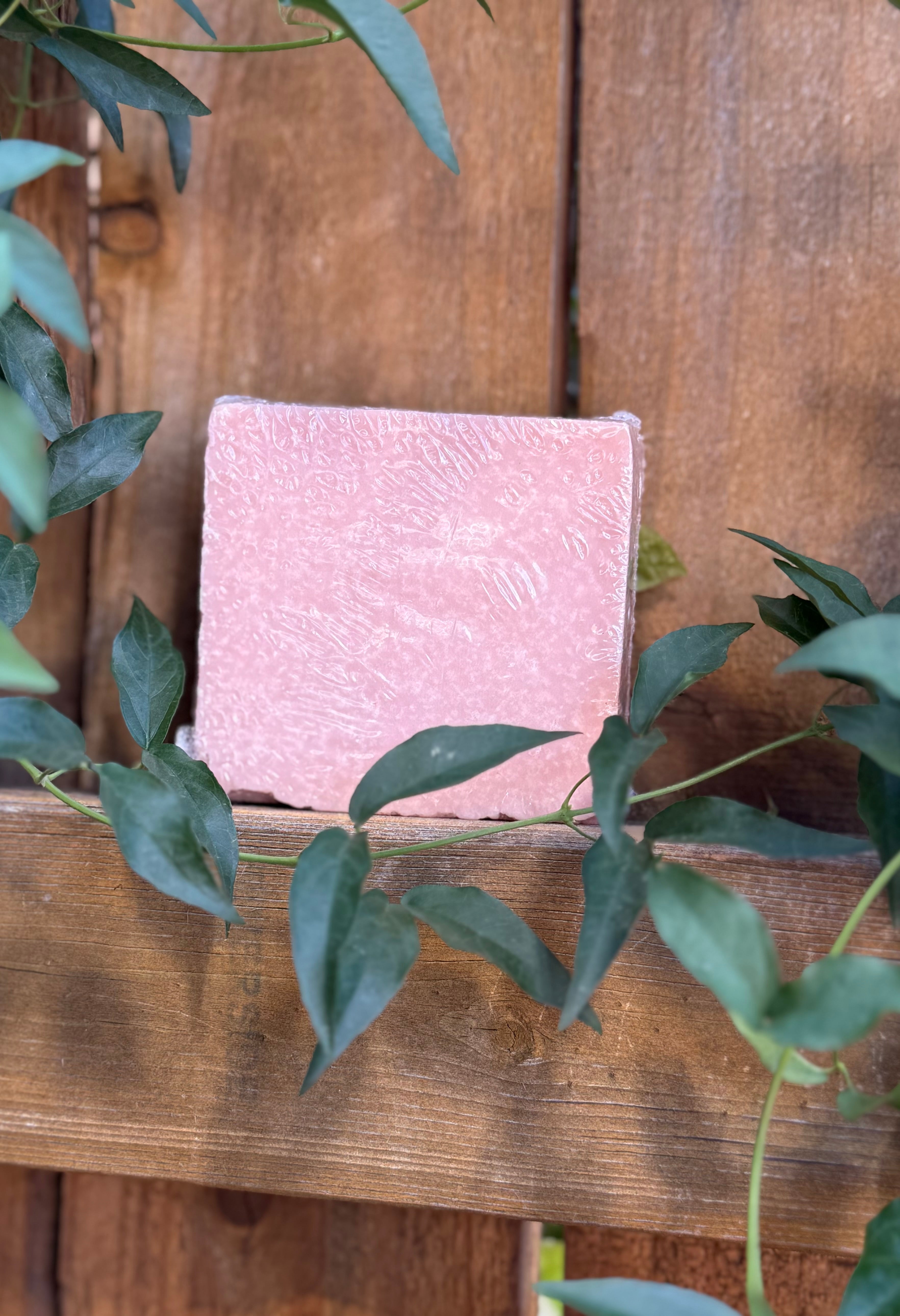 Rosarium – Rose Clay & Calamine Facial Bar