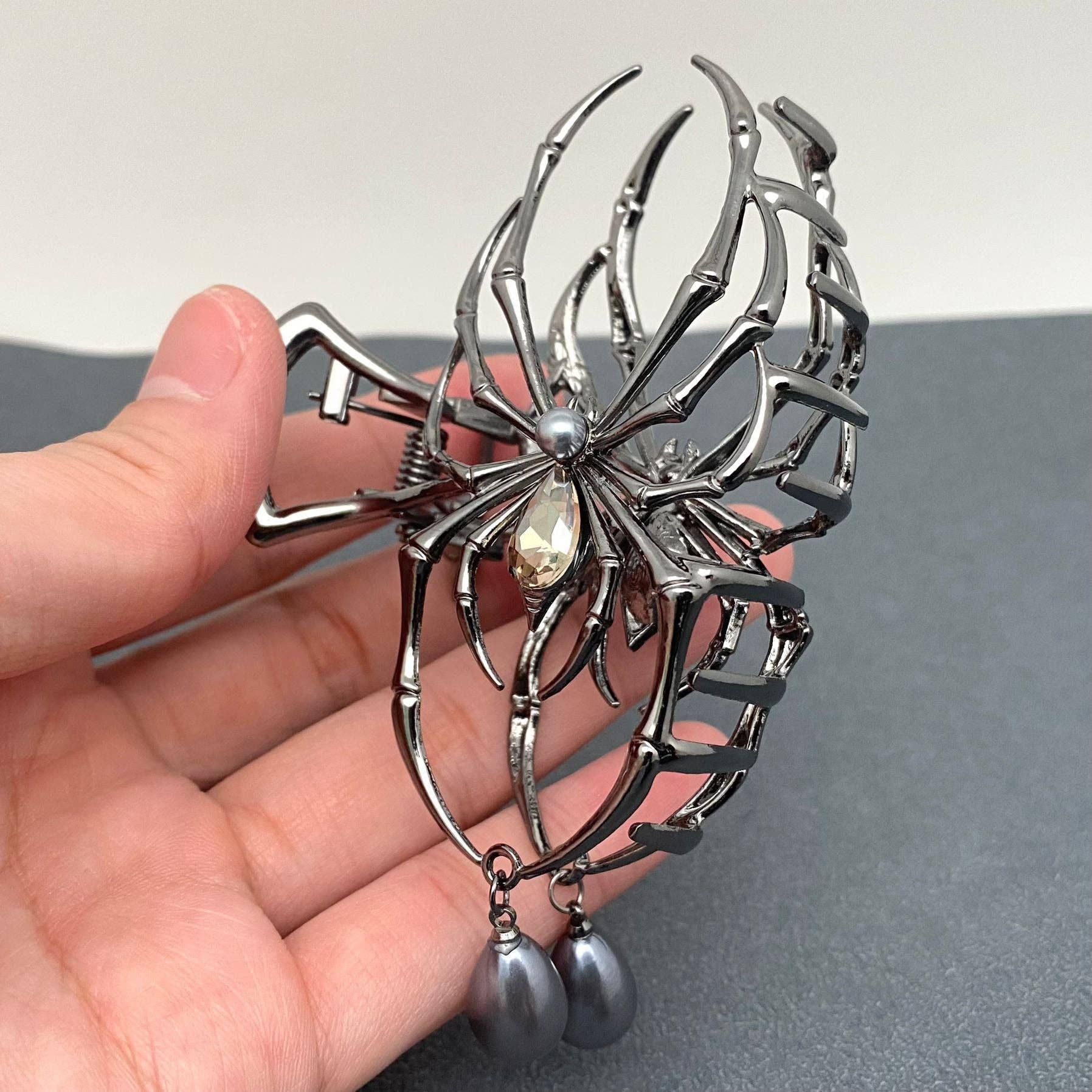 Spider Hair Claw Clip