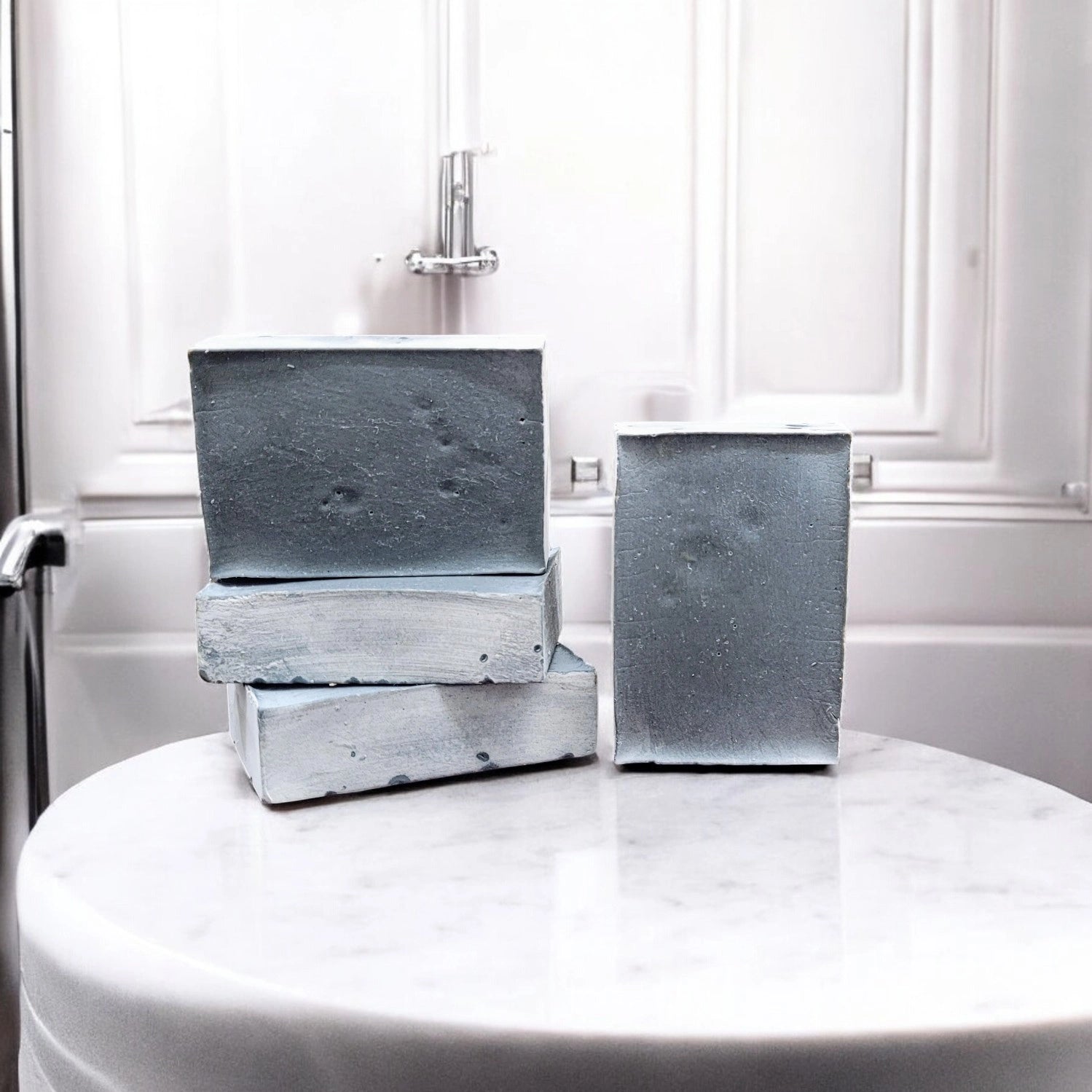 Velaris – Dead Sea Mud & Charcoal Facial Bar